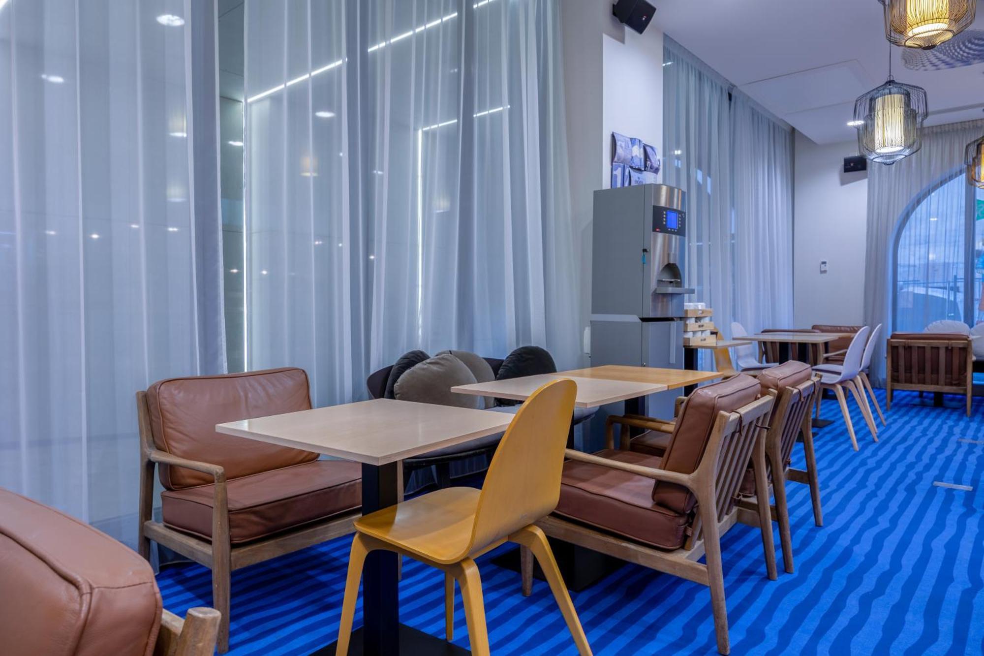 Отель Ibis Styles La Rochelle Centre Экстерьер фото