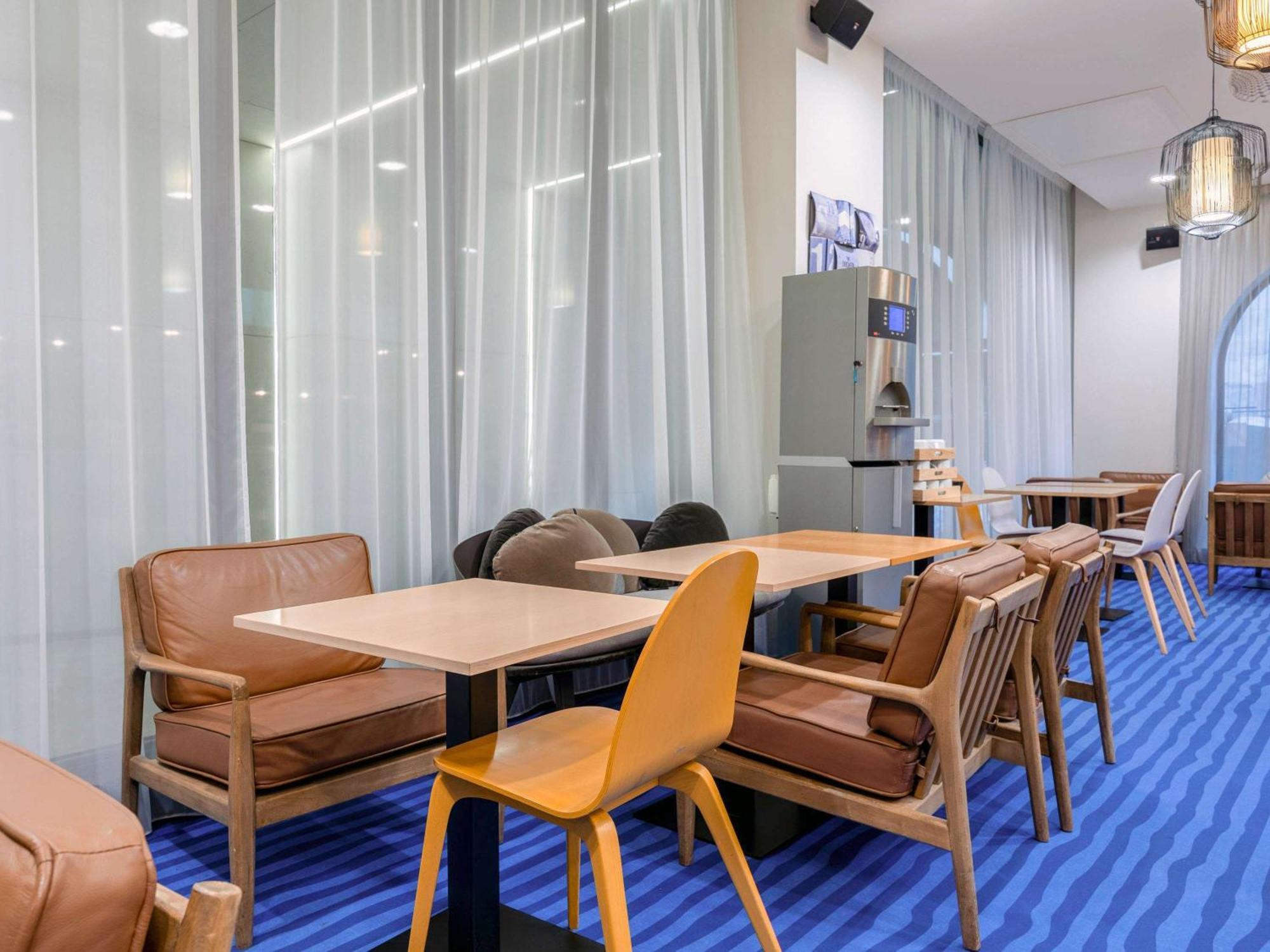 Отель Ibis Styles La Rochelle Centre Экстерьер фото