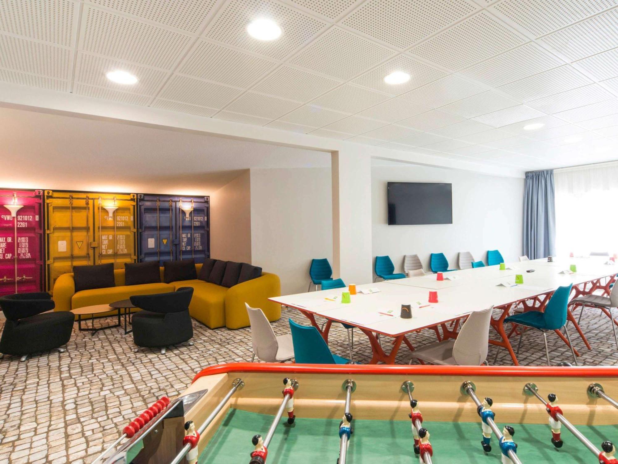 Отель Ibis Styles La Rochelle Centre Экстерьер фото
