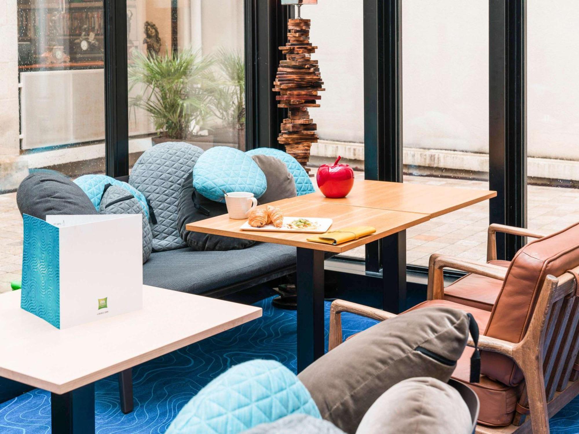 Отель Ibis Styles La Rochelle Centre Экстерьер фото