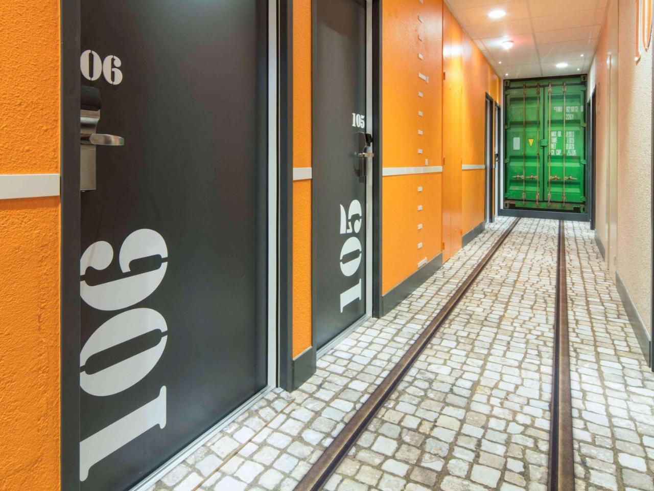 Отель Ibis Styles La Rochelle Centre Экстерьер фото